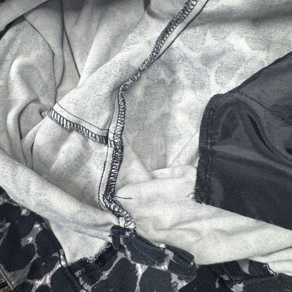 Old Navy Mid Rise Harper Cropped Leopard Animal Print Cotton Blend Pants 4 Reg - Picture 14 of 16